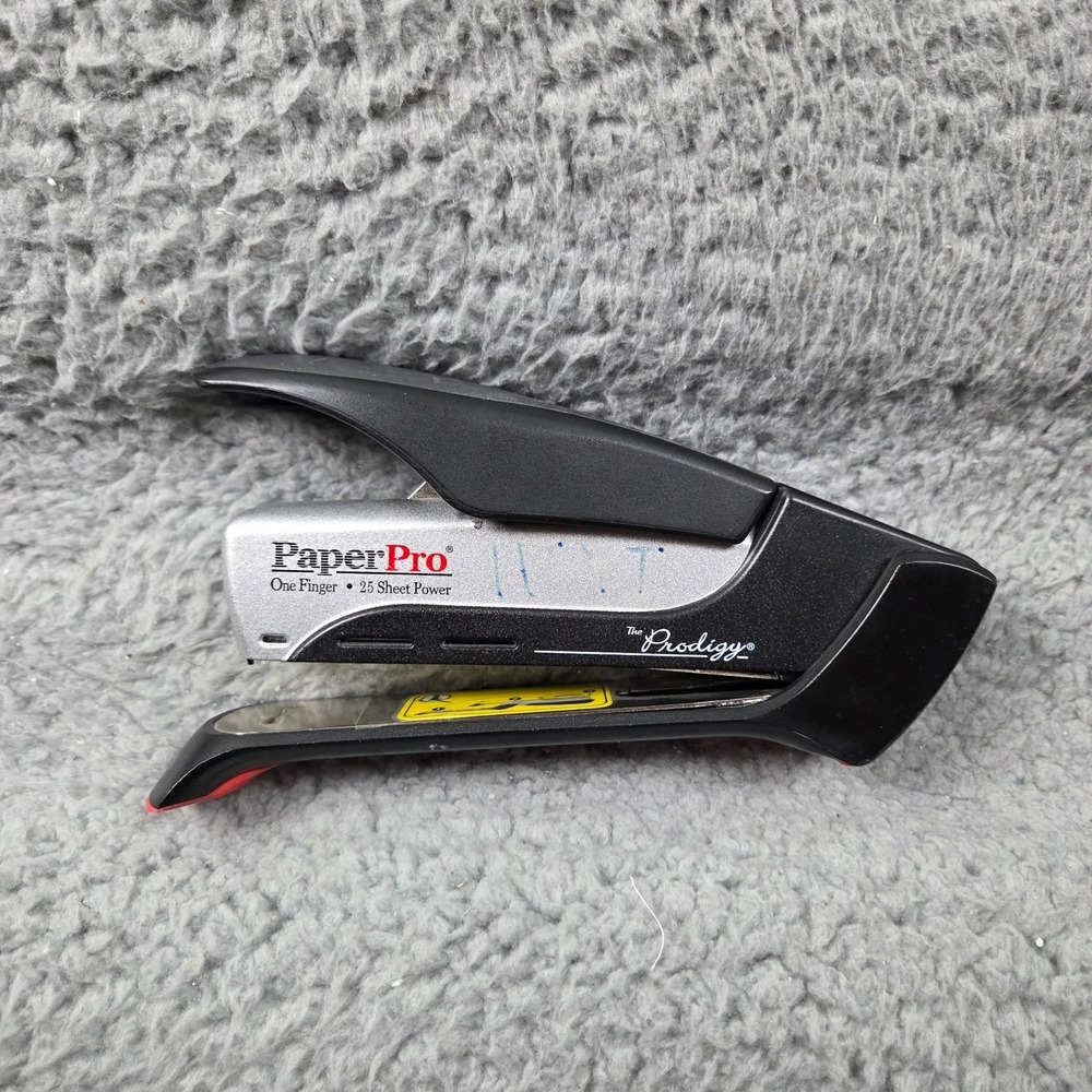 Paper Pro The Prodigy One Finger 25 Sheet Manual Power Stapler Black WORKS GREAT